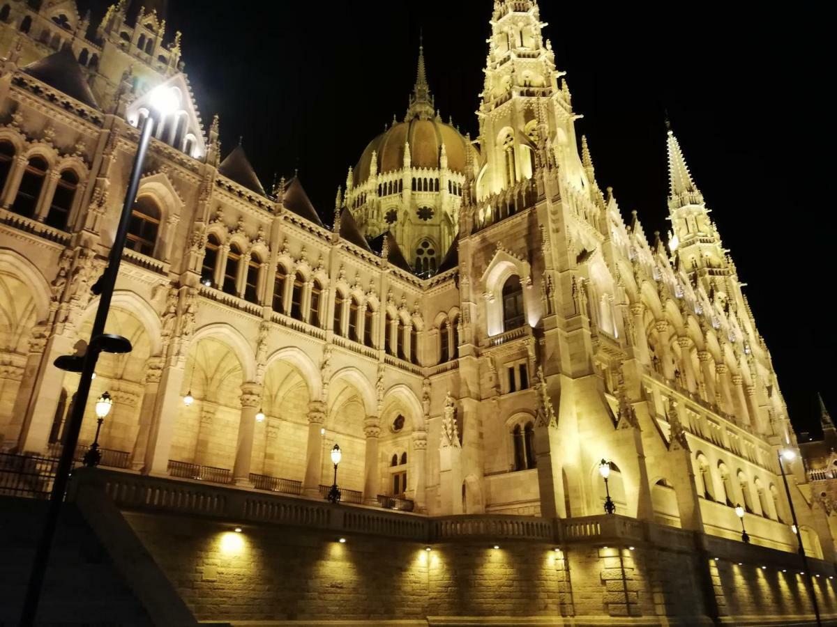 West10 Star City Center Budapeste Exterior foto